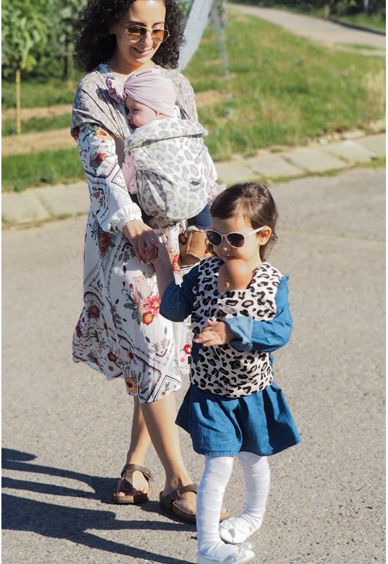 Manduca Doll Carrier Leo life